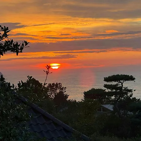 House With Sea View In Feriehus *